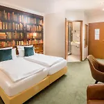 Hotel Germania 3*