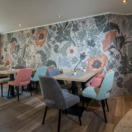 Hotel Germania 3*