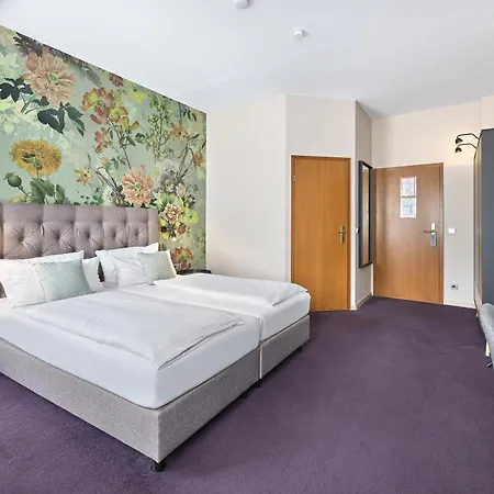 Hotel Germania 3*