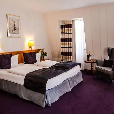 Hotel Germania 3*